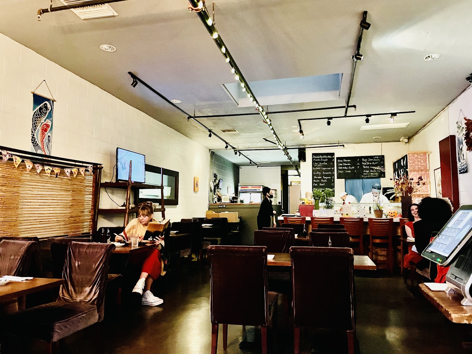 Hamakaze Sushi & Izakaya