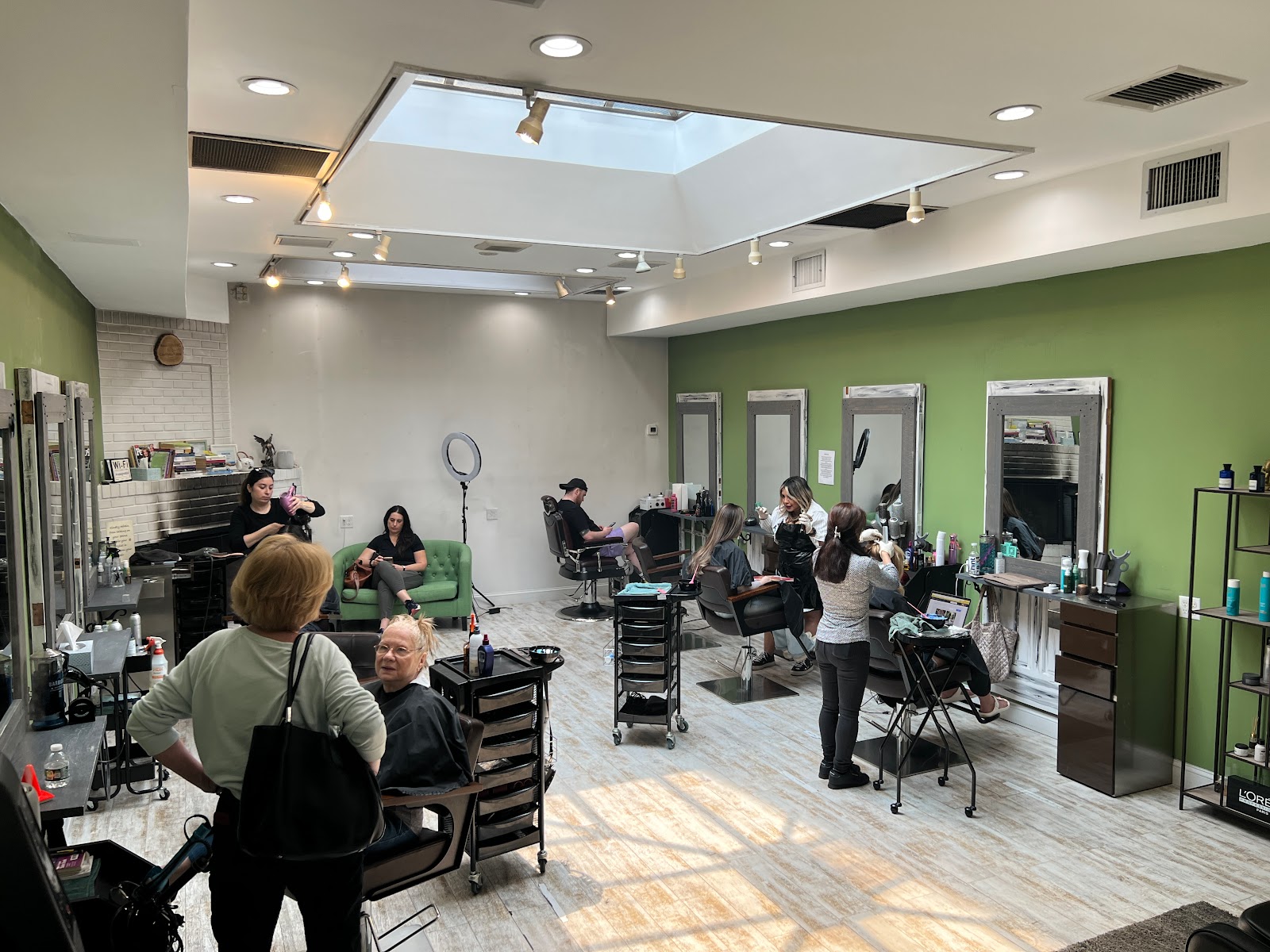 Analaigh Hair Beauty Wellness